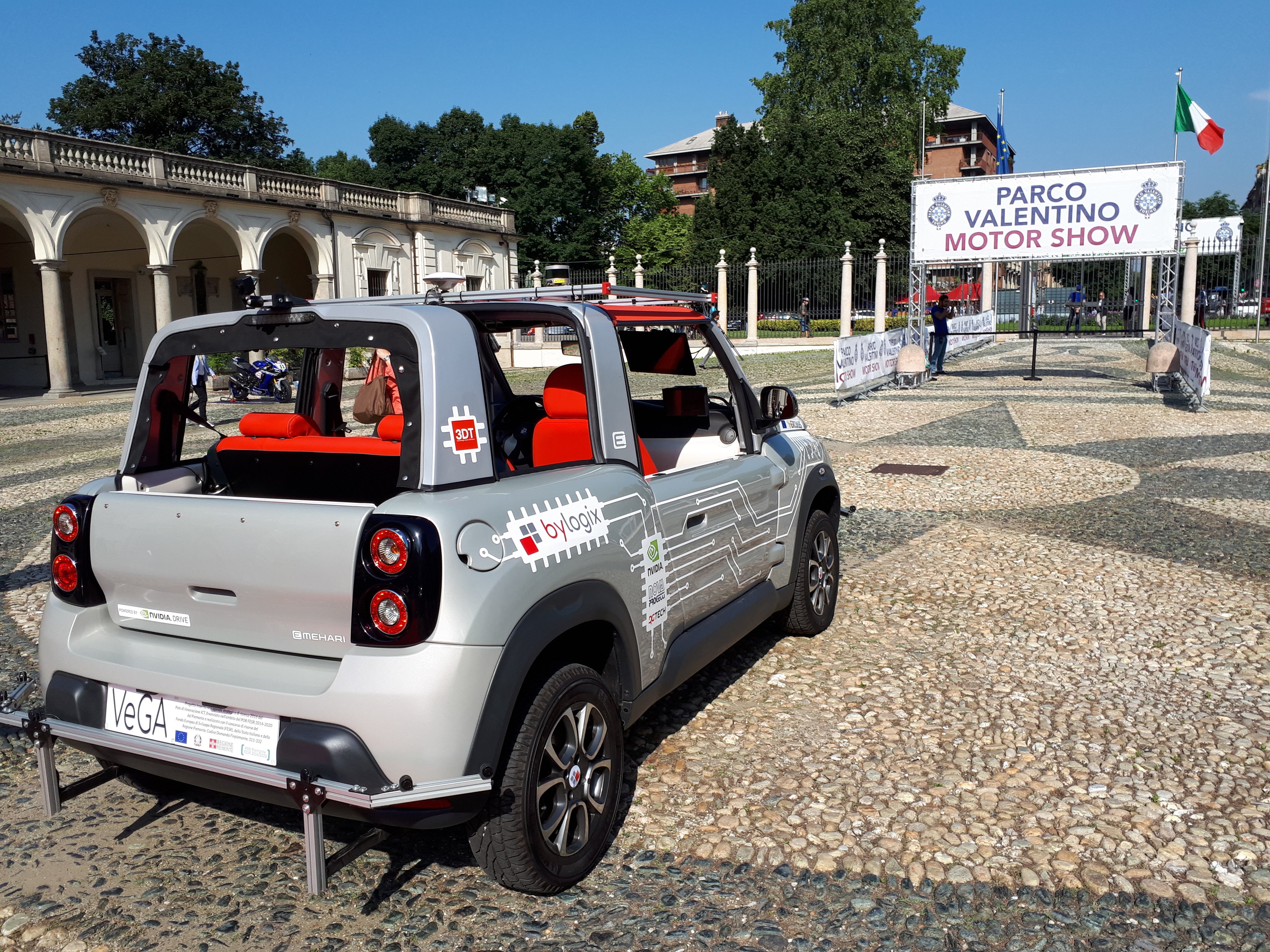 VeGA, the autonomous car made in Turin, inaugurates the 2019 Auto Show